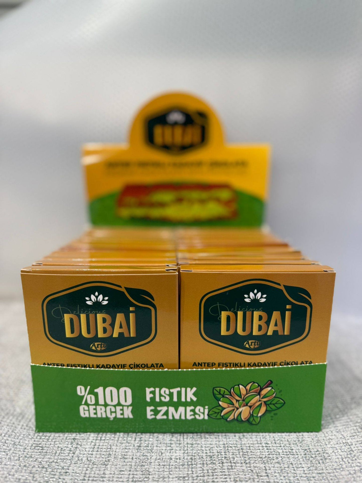 𝗔𝗿𝘁𝘂 𝗣𝗶𝘀𝘁𝗮𝗰𝗵𝗶𝗼 𝗞𝘂𝗻𝗮𝗳𝗮 𝗖𝗵𝗼𝗰𝗼𝗹𝗮𝘁𝗲 𝗕𝗮𝗿 𝟴𝟬𝗴 – 𝗗𝘂𝗯𝗮𝗶 𝗚𝗼𝘂𝗿𝗺𝗲𝘁 𝗧𝗿𝗲𝗮𝘁